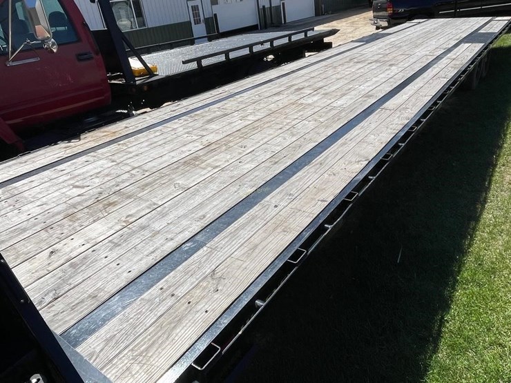 2025-big-tex-14gn-40sta-s8bk-trailer-as-is-image-4