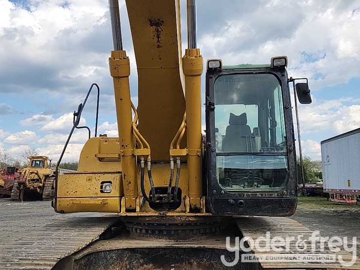 2005-caterpillar-330-image-31