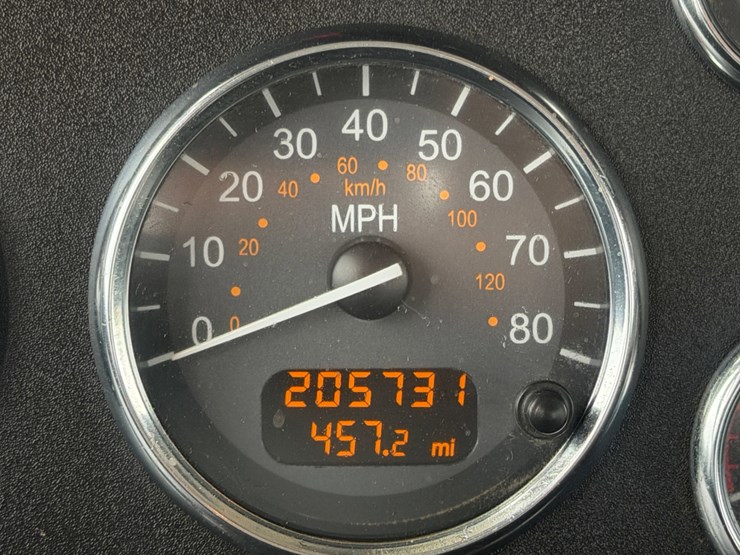 2012-peterbilt-337-image-19