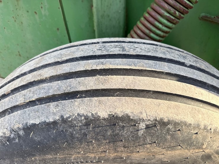 john-deere-510-image-30