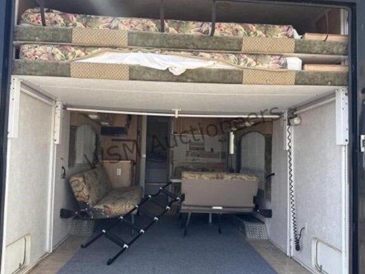 2005-thor-fury-toy-hauler-image-23