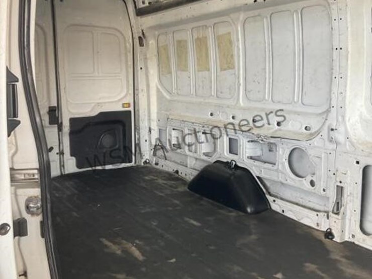 2020-ford-transit-image-11
