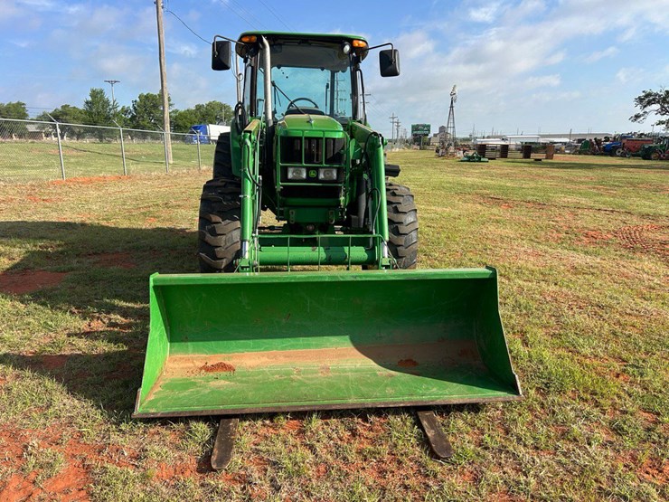 2010-john-deere-6115d-image-17