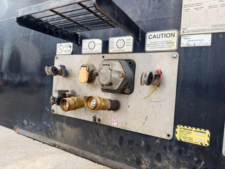 2021-deloupe-53-ft-quad/a-walking-floor-trailer-2d-image-15