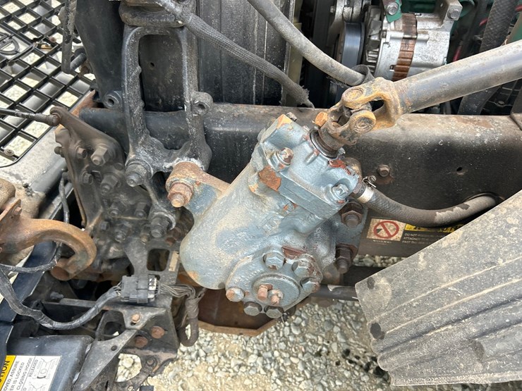 2009-volvo-10-image-43