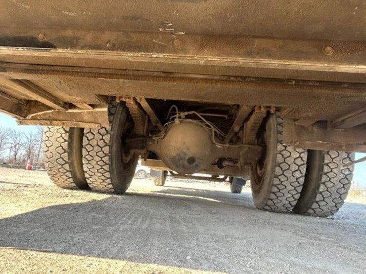 1996-ford-f700-image-83