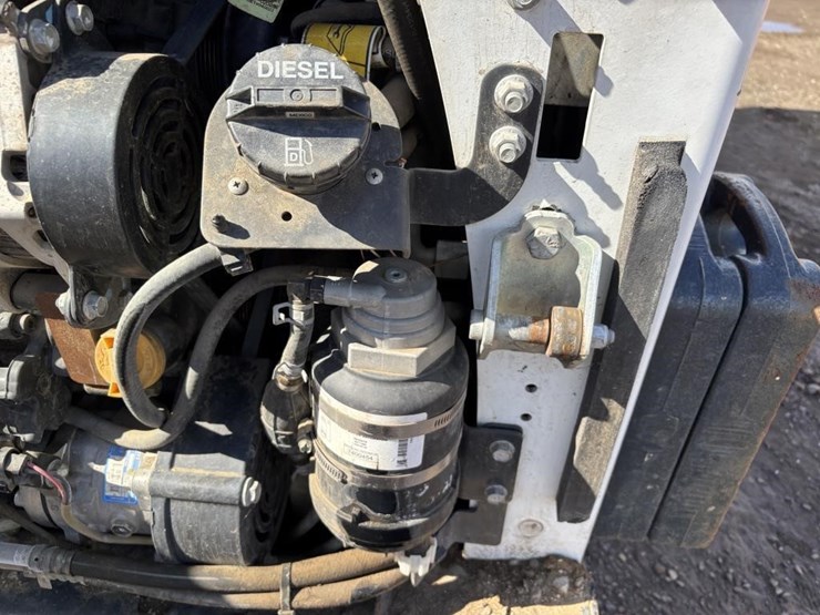 2018-bobcat-s595-image-40