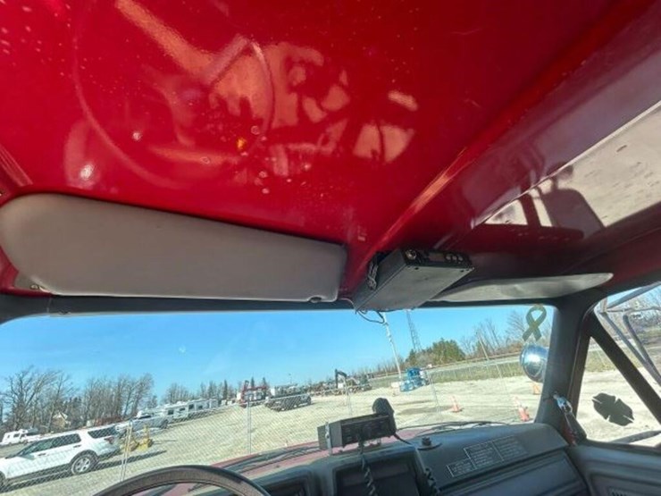 1996-ford-f700-image-18