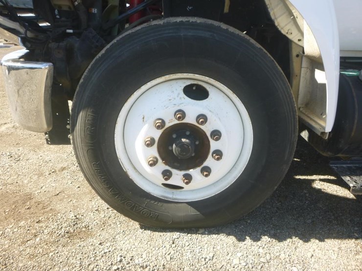 2015-ford-f750-image-23