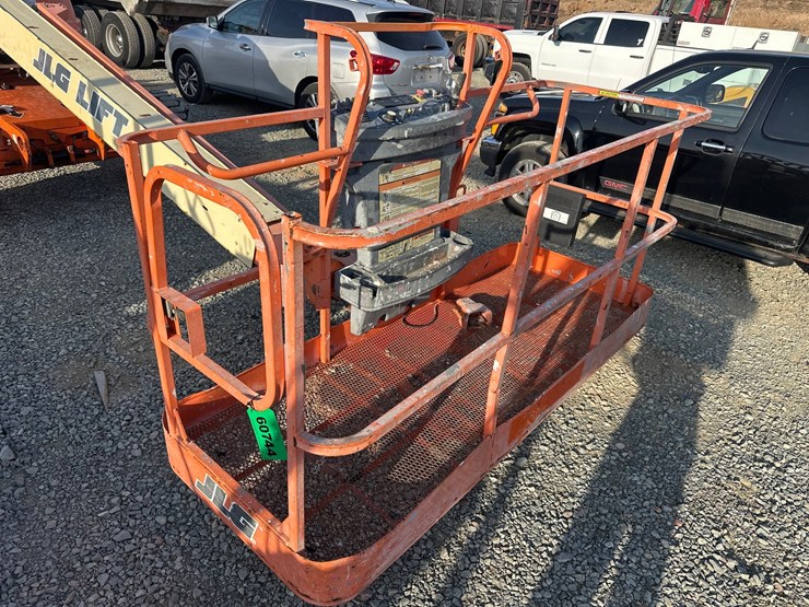 2007-jlg-400s-image-9