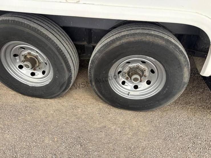 2005-thor-fury-toy-hauler-image-7