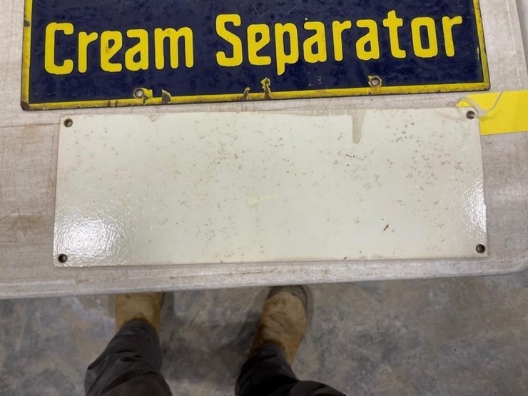 w.h-brady-co-"no-smoking"-plastic-sign-image-3