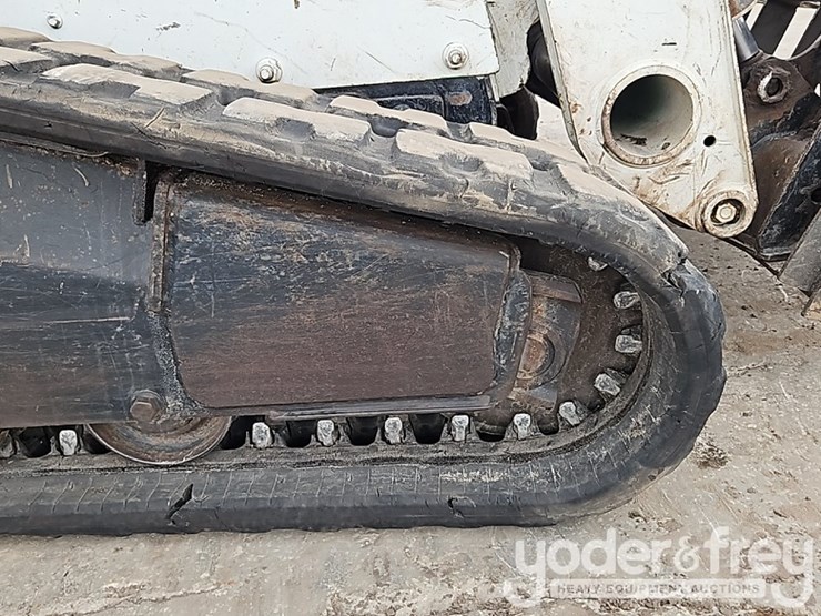 2015-bobcat-t630-image-10