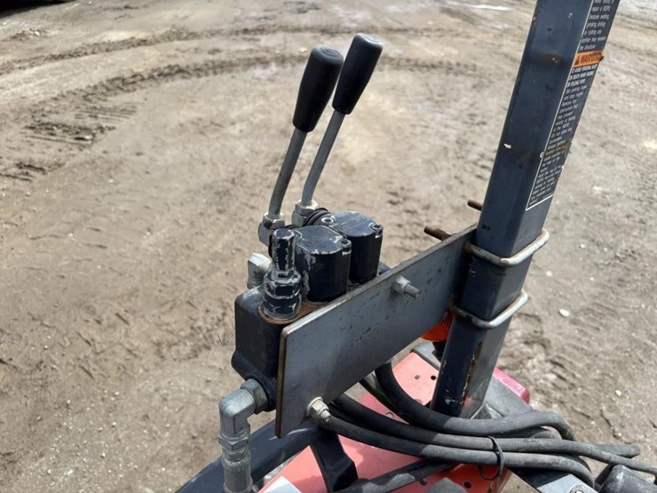 2018-kubota-b26-image-39