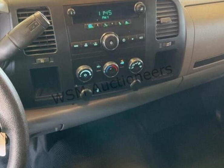 2012-chevrolet-silverado-1500-image-19