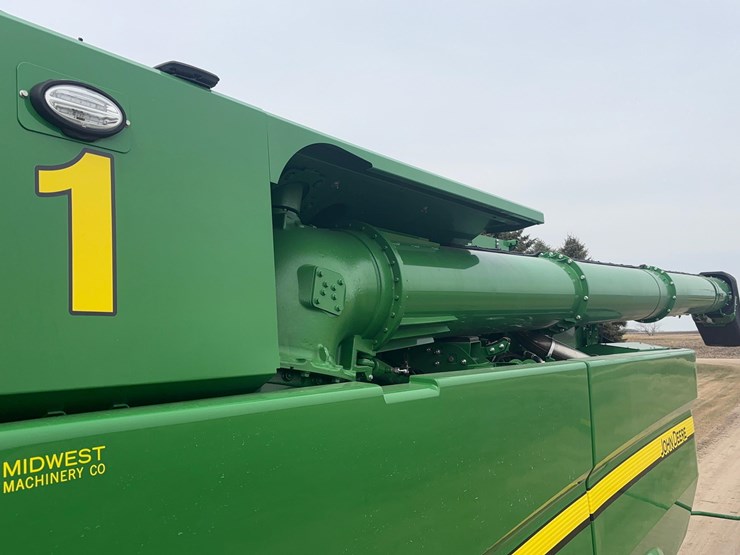 2023-john-deere-s780-image-37