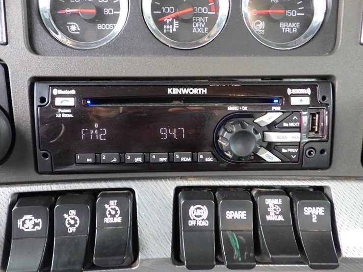 2019-kenworth-t880-image-101