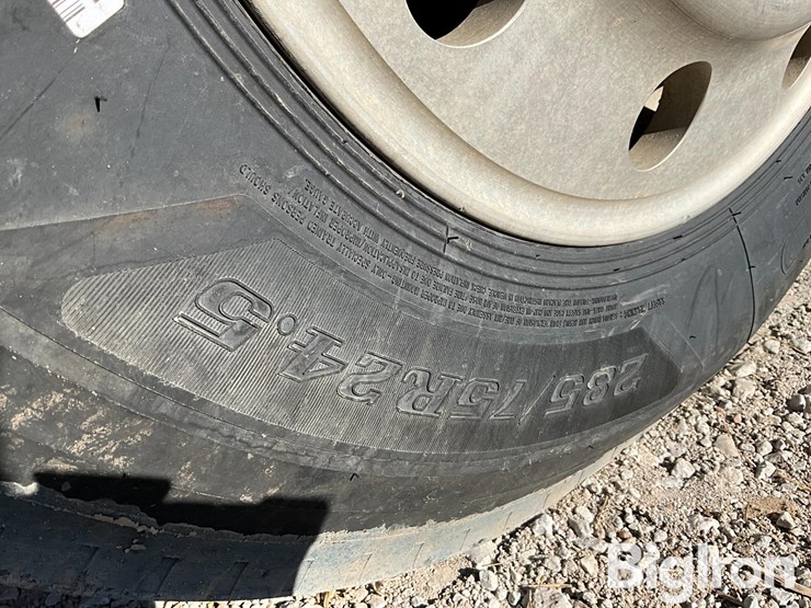 1976-peterbilt-359-image-14