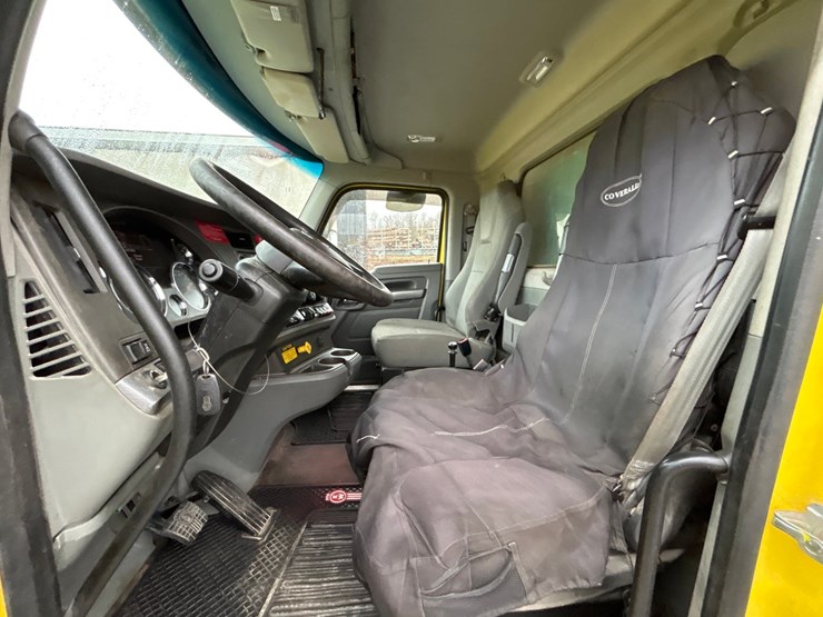 2019-kenworth-t880-image-61