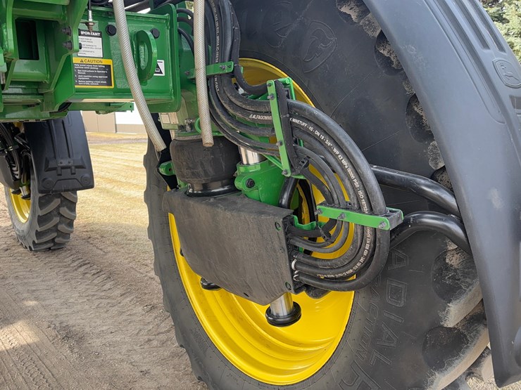 2024-john-deere-612r-image-16