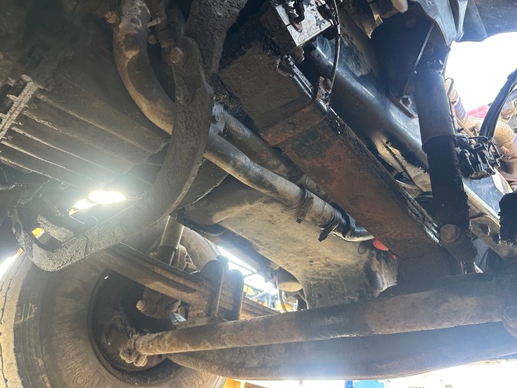 2019-massey-ferguson-8-image-59