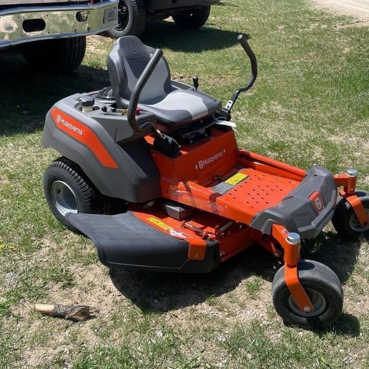 Husqvarna Z242F Zero Turn Mower