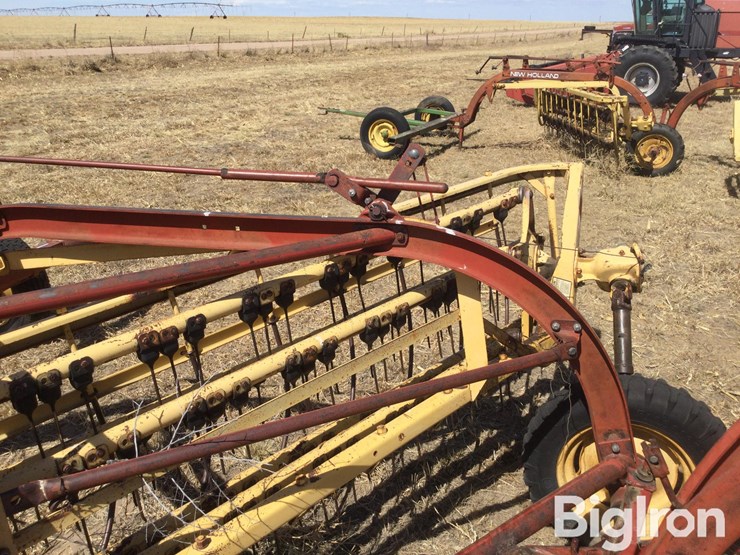 new-holland-260-image-17