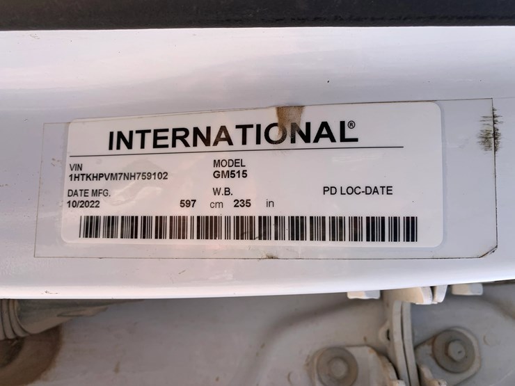 2022-chevrolet-silverado-6500hd-image-15