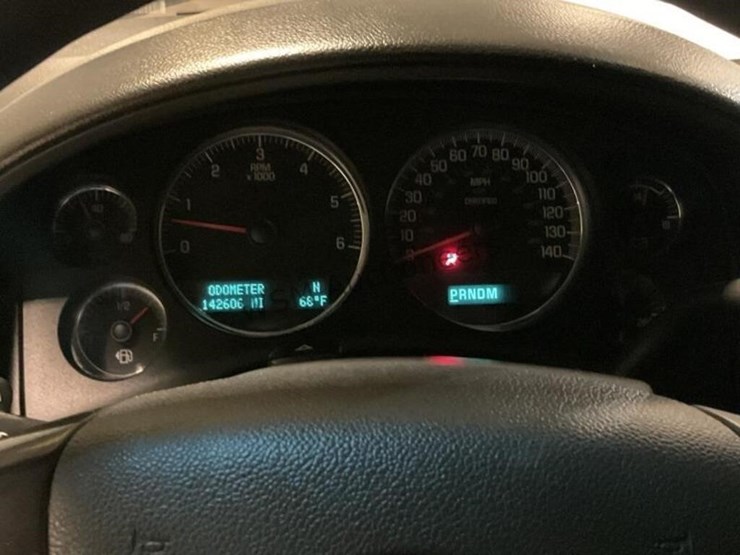 2012-chevrolet-tahoe-image-17