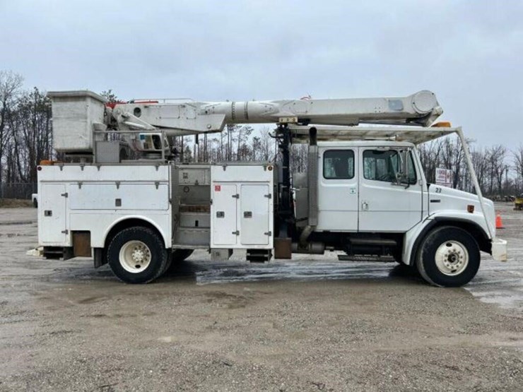 2004-freightliner-fl80-image-4