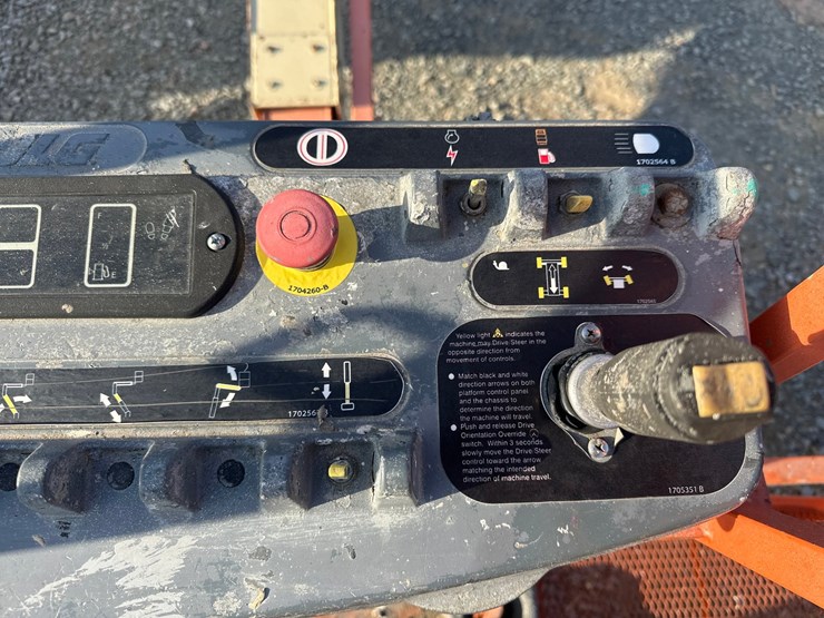 2007-jlg-400s-image-15