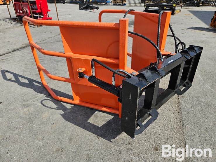 2025-massey-ferguson-730-image-7