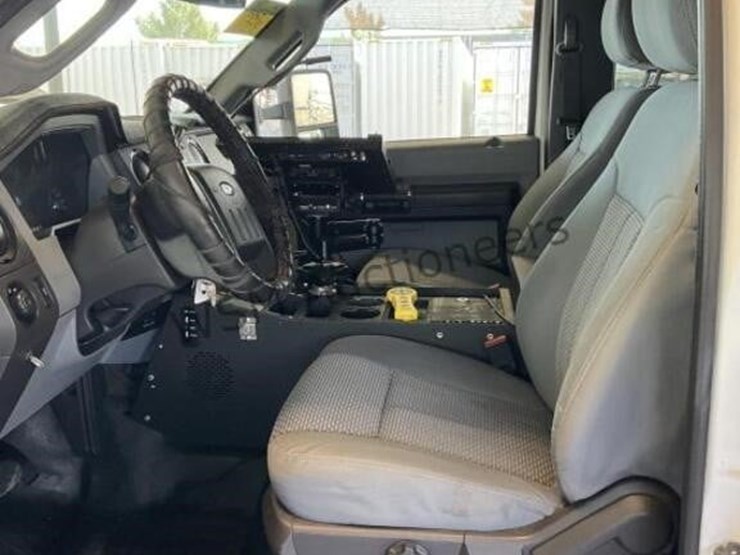 2015-ford-f350-image-23