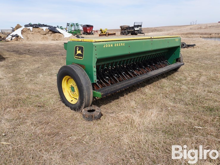 john-deere-8300-image-7