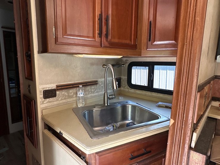 2006-workhorse-w24-image-11