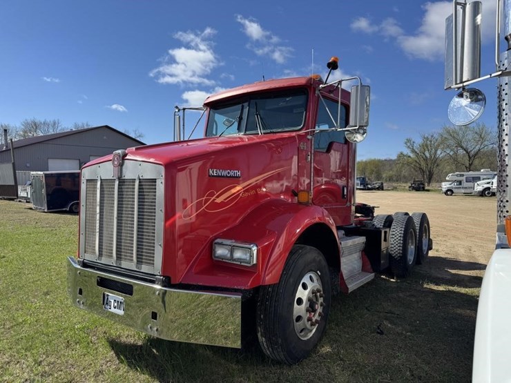 2007-kennworth-t800-semi-tractor-image-3