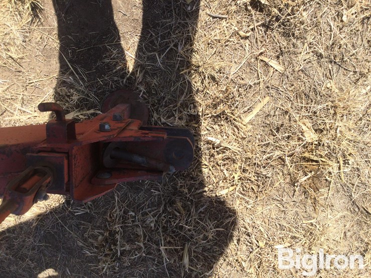 new-holland-216-image-8