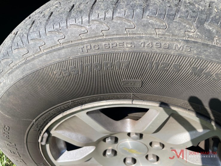 2018-chevrolet-silverado-1500-lt-image-8