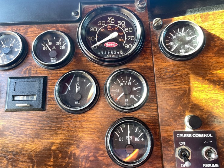 1998-peterbilt-378-image-48