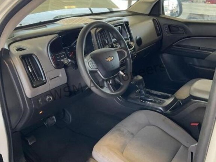 2015-chevrolet-colorado-image-23