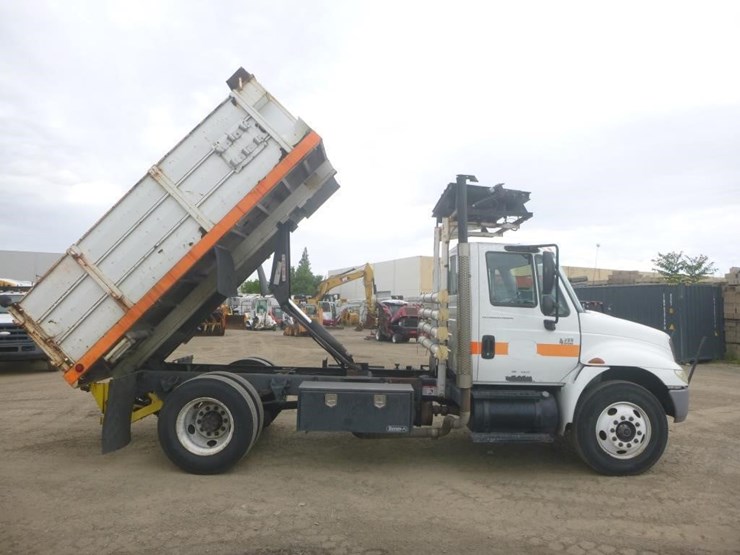 2006-international-durastar-4300-image-8