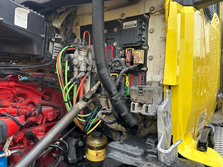 2019-kenworth-t880-image-54