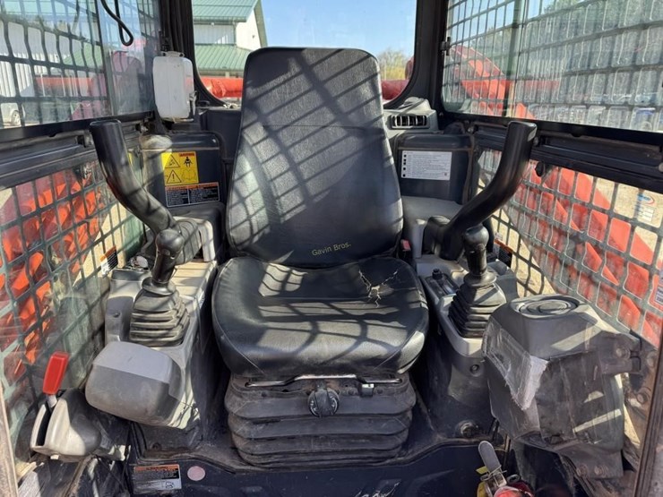 2015-kubota-svl75-2-image-10