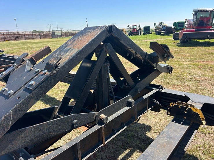 2009-john-deere-640d-image-9