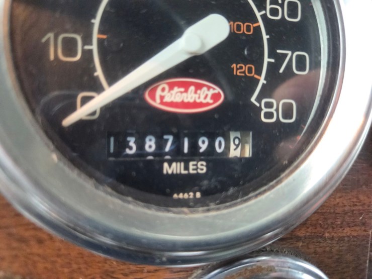 1995-peterbilt-357-image-85