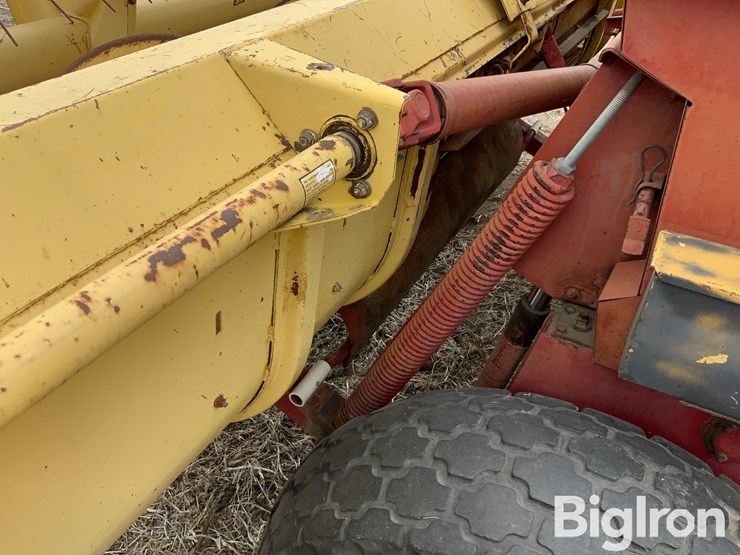 new-holland-1112-image-11