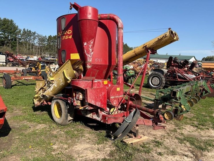 new-holland-354-image-2