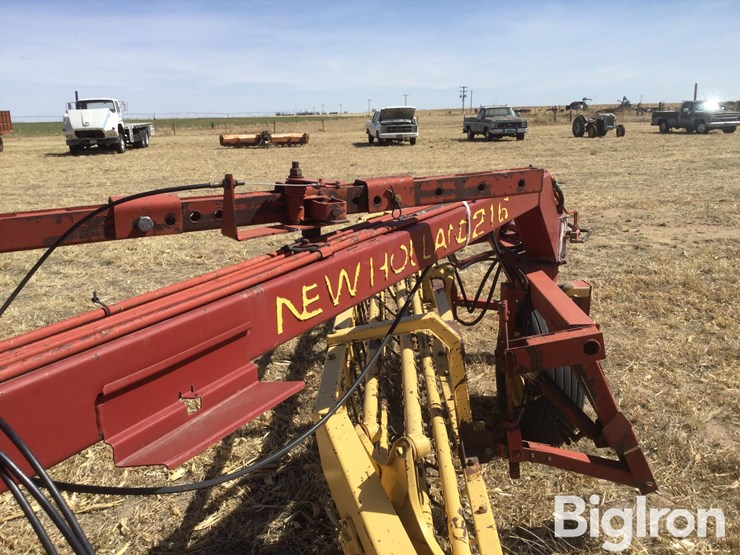 new-holland-216-image-13