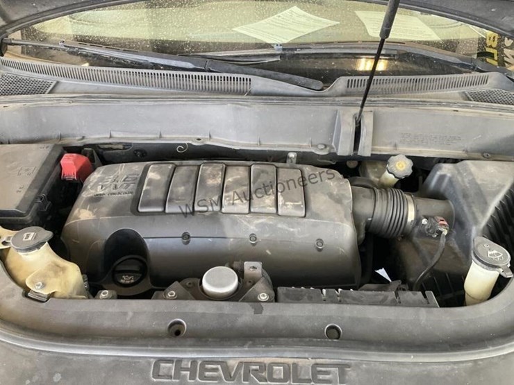 2012-chevrolet-traverse-ls-image-11