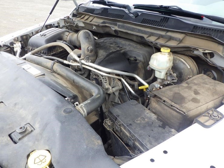 2014-dodge-1500-image-10